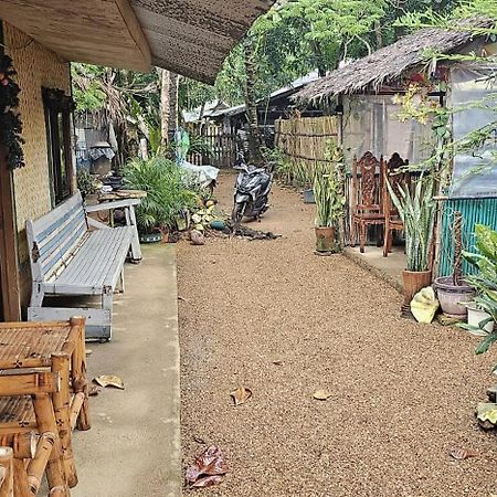 Rovi Homestay Coron Zewnętrze zdjęcie