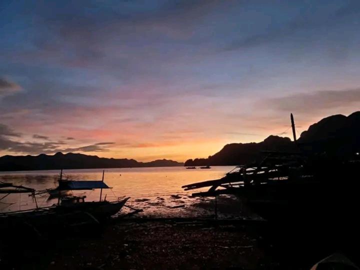 Rovi Homestay Coron Zewnętrze zdjęcie